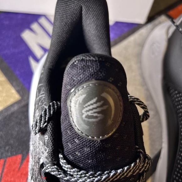 Under Armour Curry 11 Bruce Lee Collaboration Size 10.5 Men’s in Black n Silver main image 7
